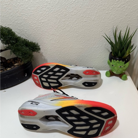 Brooks White and Red Gradient Running Shoes - Picture 2 of 5